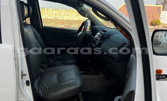 Dieundeu Occasion Toyota Hilux White Auto in Dakar in Dakar Dieundeu Occasion Toyota Hilux White Auto in Dakar in Dakar