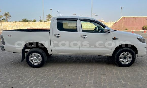 Dieundeu Occasion Toyota Hilux White Auto in Dakar in Dakar Dieundeu Occasion Toyota Hilux White Auto in Dakar in Dakar