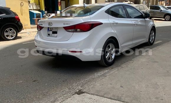 Dieundeu Occasion Hyundai Elantra White Auto in Dakar in Dakar Dieundeu Occasion Hyundai Elantra White Auto in Dakar in Dakar