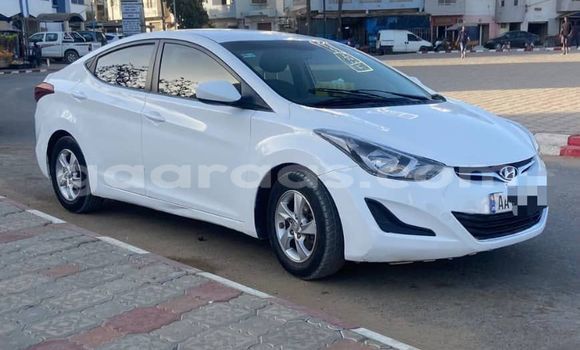 Dieundeu Occasion Hyundai Elantra White Auto in Dakar in Dakar Dieundeu Occasion Hyundai Elantra White Auto in Dakar in Dakar