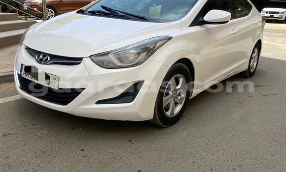 Dieundeu Occasion Hyundai Elantra White Auto in Dakar in Dakar Dieundeu Occasion Hyundai Elantra White Auto in Dakar in Dakar