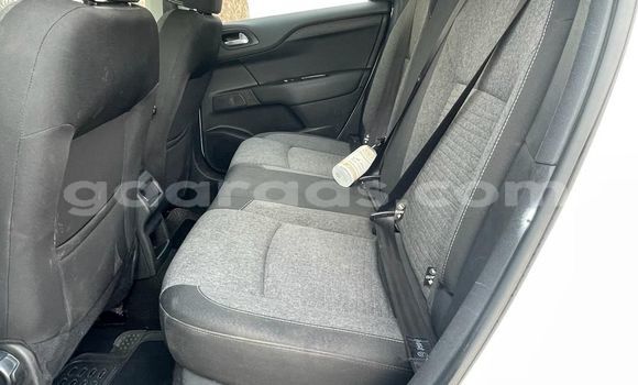 Dieundeu Occasion Citroen C4 White Auto in Dakar in Dakar Dieundeu Occasion Citroen C4 White Auto in Dakar in Dakar