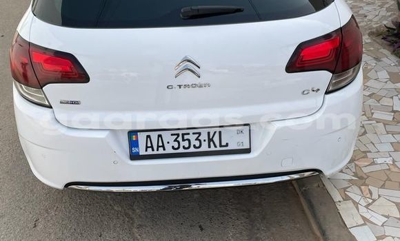 Dieundeu Occasion Citroen C4 White Auto in Dakar in Dakar Dieundeu Occasion Citroen C4 White Auto in Dakar in Dakar