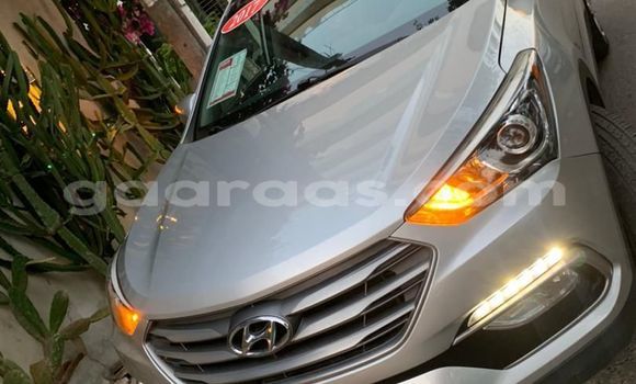 Acheter Import Voiture Hyundai Santa Fe Gris à Dakar, Dakar