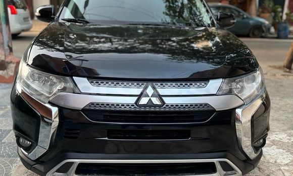 Buy Import Mitsubishi Outlander Black Car in Dakar in Dakar