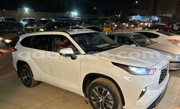 Acheter Occasion Voiture Toyota Highlander Blanc à Dakar, Dakar Acheter Occasion Voiture Toyota Highlander Blanc à Dakar, Dakar