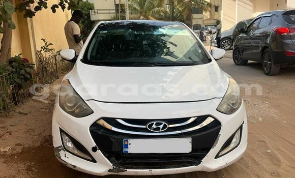 Acheter Occasion Voiture Hyundai Elantra Blanc à Dakar, Dakar