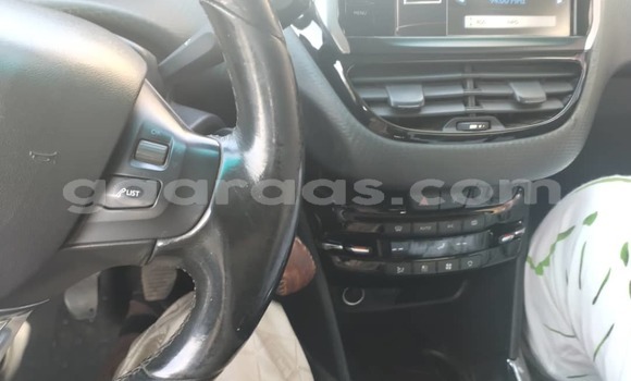 Dieundeu Occasion Peugeot 2008 Silver Auto in Dakar in Dakar Dieundeu Occasion Peugeot 2008 Silver Auto in Dakar in Dakar