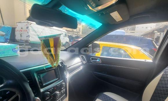 Dieundeu Occasion Jeep Grand Cherokee Silver Auto in Dakar in Dakar Dieundeu Occasion Jeep Grand Cherokee Silver Auto in Dakar in Dakar