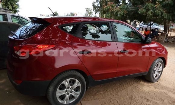 Buy Used Hyundai Tucson Red Car in Dakar in Dakar Buy Used Hyundai Tucson Red Car in Dakar in Dakar