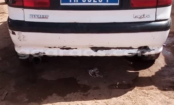 Acheter Occasion Voiture Renault Laguna Blanc à Dakar, Dakar Acheter Occasion Voiture Renault Laguna Blanc à Dakar, Dakar