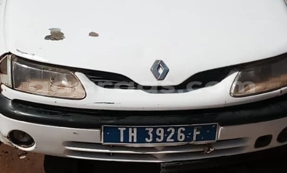 Acheter Occasion Voiture Renault Laguna Blanc à Dakar, Dakar Acheter Occasion Voiture Renault Laguna Blanc à Dakar, Dakar