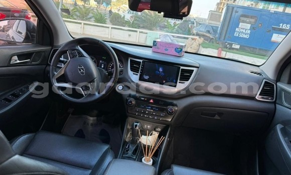 Buy Used Hyundai Tucson Silver Car in Dakar in Dakar Buy Used Hyundai Tucson Silver Car in Dakar in Dakar