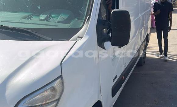 Buy Used Nissan UD White Truck in Dakar in Dakar Buy Used Nissan UD White Truck in Dakar in Dakar