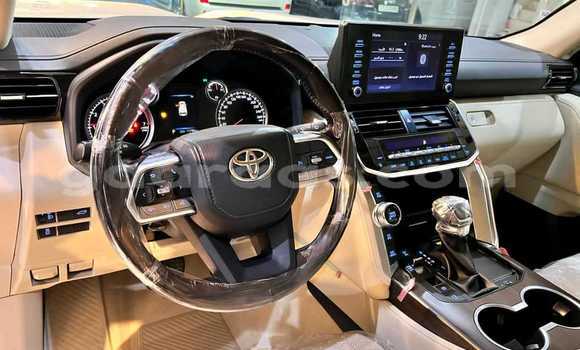 Dieundeu Imported Toyota Land Cruiser White Auto in Dakar in Dakar Dieundeu Imported Toyota Land Cruiser White Auto in Dakar in Dakar