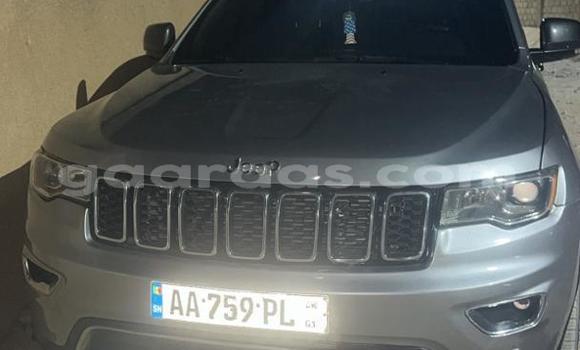 Dieundeu Occasion Jeep Grand Cherokee Silver Auto in Dakar in Dakar