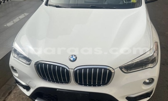 Buy Used BMW X1 White Car in Dakar in Dakar