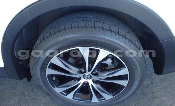 Acheter Occasion Voiture Toyota RAV4 Blanc à Dakar, Dakar Acheter Occasion Voiture Toyota RAV4 Blanc à Dakar, Dakar