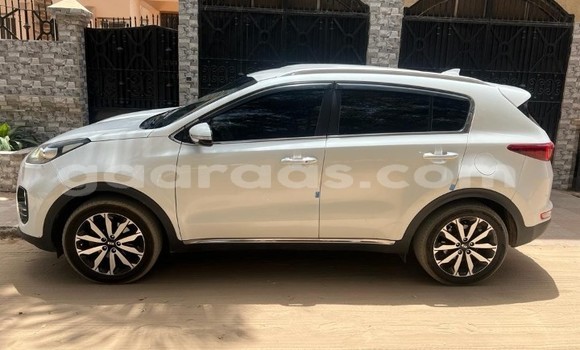 Dieundeu Occasion Kia Sportage White Auto in Dakar in Dakar Dieundeu Occasion Kia Sportage White Auto in Dakar in Dakar