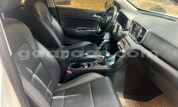 Dieundeu Occasion Kia Sportage White Auto in Dakar in Dakar Dieundeu Occasion Kia Sportage White Auto in Dakar in Dakar