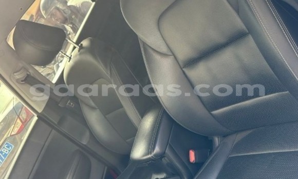 Dieundeu Occasion Kia Sportage White Auto in Dakar in Dakar Dieundeu Occasion Kia Sportage White Auto in Dakar in Dakar