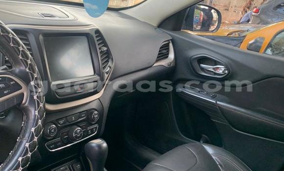 Dieundeu Occasion Jeep Cherokee Silver Auto in Dakar in Dakar Dieundeu Occasion Jeep Cherokee Silver Auto in Dakar in Dakar