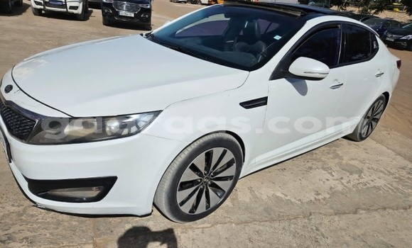 Buy Used Kia K5 White Car in Dakar in Dakar Buy Used Kia K5 White Car in Dakar in Dakar