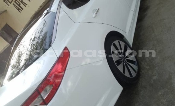 Buy Used Kia K5 White Car in Dakar in Dakar Buy Used Kia K5 White Car in Dakar in Dakar