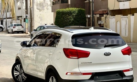 Dieundeu Occasion Kia Sportage White Auto in Dakar in Dakar Dieundeu Occasion Kia Sportage White Auto in Dakar in Dakar