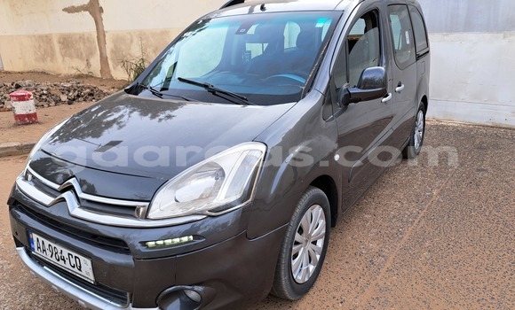 Acheter Occasion Voiture Citroen Berlingo Bleu à Dakar, Dakar Acheter Occasion Voiture Citroen Berlingo Bleu à Dakar, Dakar