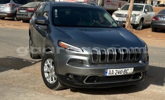 Dieundeu Occasion Jeep Cherokee Silver Auto in Dakar in Dakar Dieundeu Occasion Jeep Cherokee Silver Auto in Dakar in Dakar