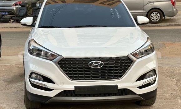 Buy Used Hyundai Tucson White Car in Dakar in Dakar Buy Used Hyundai Tucson White Car in Dakar in Dakar