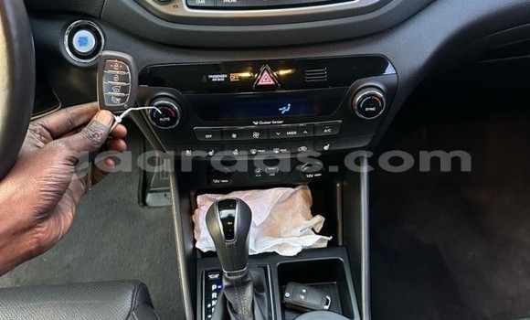 Buy Used Hyundai Tucson White Car in Dakar in Dakar Buy Used Hyundai Tucson White Car in Dakar in Dakar