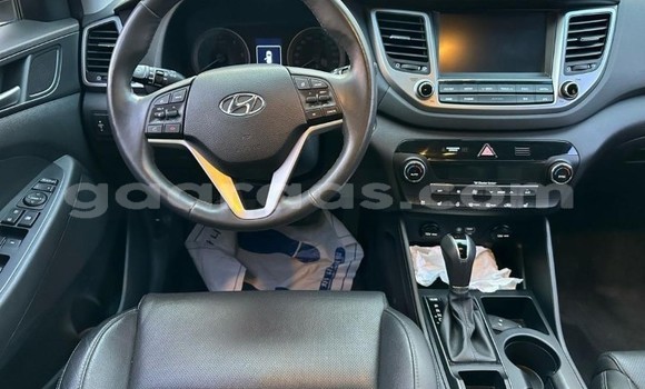 Buy Used Hyundai Tucson White Car in Dakar in Dakar Buy Used Hyundai Tucson White Car in Dakar in Dakar