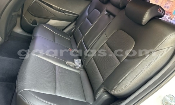Buy Used Hyundai Tucson White Car in Dakar in Dakar Buy Used Hyundai Tucson White Car in Dakar in Dakar