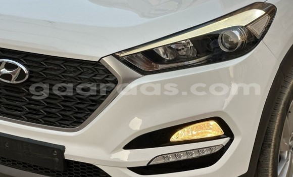 Buy Used Hyundai Tucson White Car in Dakar in Dakar Buy Used Hyundai Tucson White Car in Dakar in Dakar
