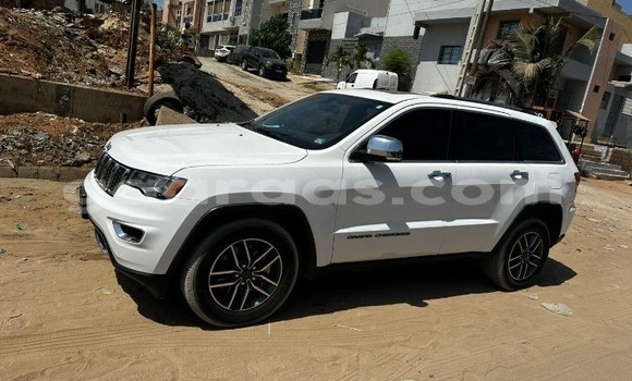 Acheter Occasion Voiture Jeep Grand Cherokee Blanc à Dakar, Dakar Acheter Occasion Voiture Jeep Grand Cherokee Blanc à Dakar, Dakar
