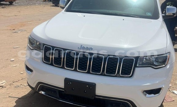Acheter Occasion Voiture Jeep Grand Cherokee Blanc à Dakar, Dakar Acheter Occasion Voiture Jeep Grand Cherokee Blanc à Dakar, Dakar