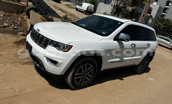 Acheter Occasion Voiture Jeep Grand Cherokee Blanc à Dakar, Dakar Acheter Occasion Voiture Jeep Grand Cherokee Blanc à Dakar, Dakar