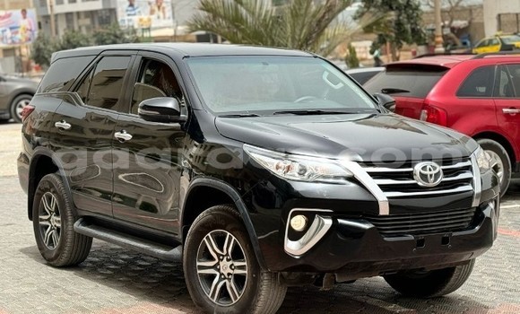 Acheter Occasion Voiture Toyota Fortuner Noir à Dakar, Dakar Acheter Occasion Voiture Toyota Fortuner Noir à Dakar, Dakar