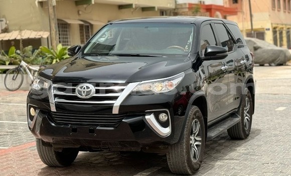 Acheter Occasion Voiture Toyota Fortuner Noir à Dakar, Dakar Acheter Occasion Voiture Toyota Fortuner Noir à Dakar, Dakar