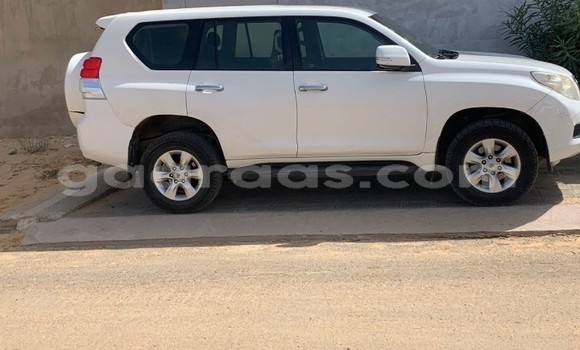 Acheter Occasion Voiture Toyota Land Cruiser Prado Blanc à Dakar, Dakar Acheter Occasion Voiture Toyota Land Cruiser Prado Blanc à Dakar, Dakar