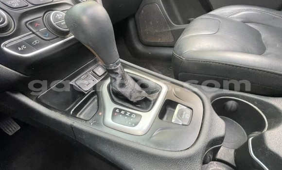 Dieundeu Occasion Jeep Cherokee Black Auto in Dakar in Dakar Dieundeu Occasion Jeep Cherokee Black Auto in Dakar in Dakar