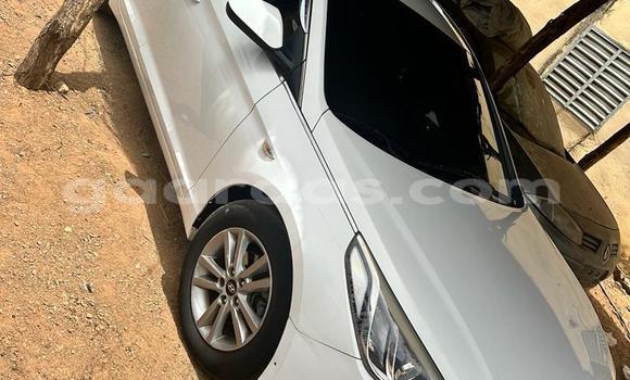 Acheter Occasion Voiture Hyundai Sonata Blanc à Dakar, Dakar Acheter Occasion Voiture Hyundai Sonata Blanc à Dakar, Dakar