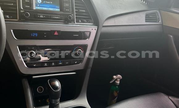 Acheter Occasion Voiture Hyundai Sonata Blanc à Dakar, Dakar Acheter Occasion Voiture Hyundai Sonata Blanc à Dakar, Dakar