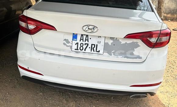 Acheter Occasion Voiture Hyundai Sonata Blanc à Dakar, Dakar Acheter Occasion Voiture Hyundai Sonata Blanc à Dakar, Dakar