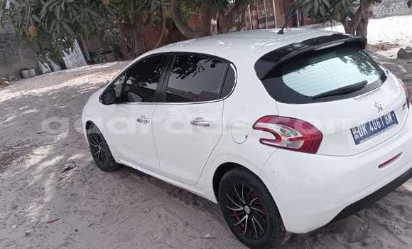 Dieundeu Occasion Peugeot 208 White Auto in Dakar in Dakar Dieundeu Occasion Peugeot 208 White Auto in Dakar in Dakar