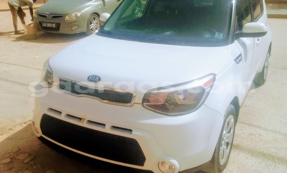Dieundeu Occasion Kia Soul White Auto in Dakar in Dakar