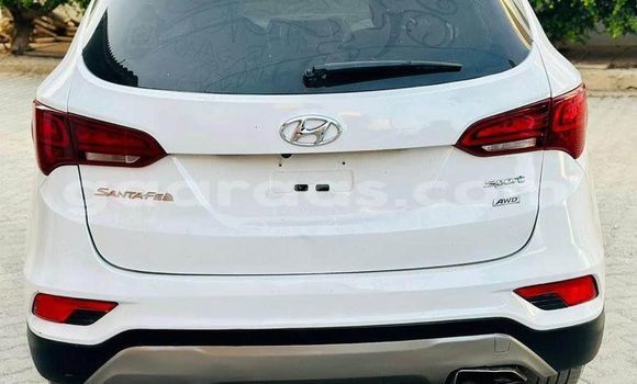 Dieundeu Occasion Hyundai Santa Fe White Auto in Dakar in Dakar Dieundeu Occasion Hyundai Santa Fe White Auto in Dakar in Dakar