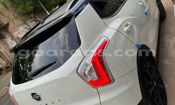 Dieundeu Occasion SsangYong Tivoli White Auto in Dakar in Dakar Dieundeu Occasion SsangYong Tivoli White Auto in Dakar in Dakar